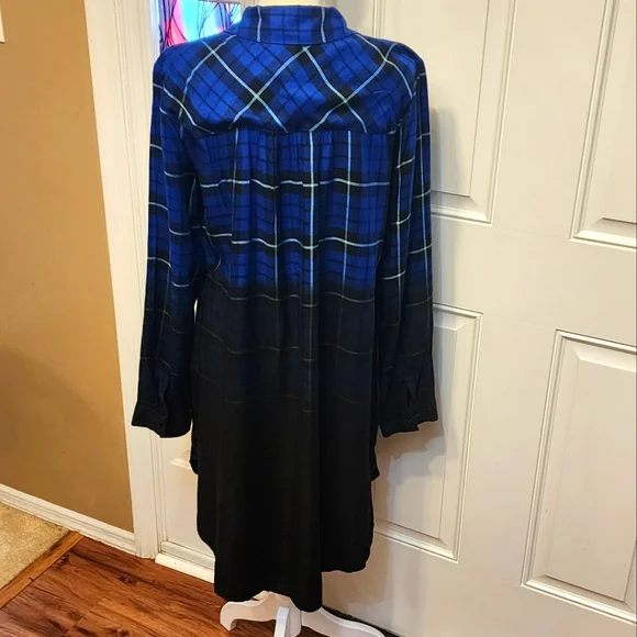 Long Sleeved Shirt - Picture 2 of 5